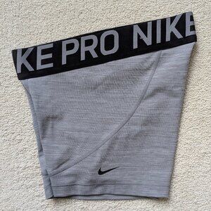 EUC Nike Pro Spandex 3 inch Hot Shorts Light Gray Women's Small gym run lift 4 6